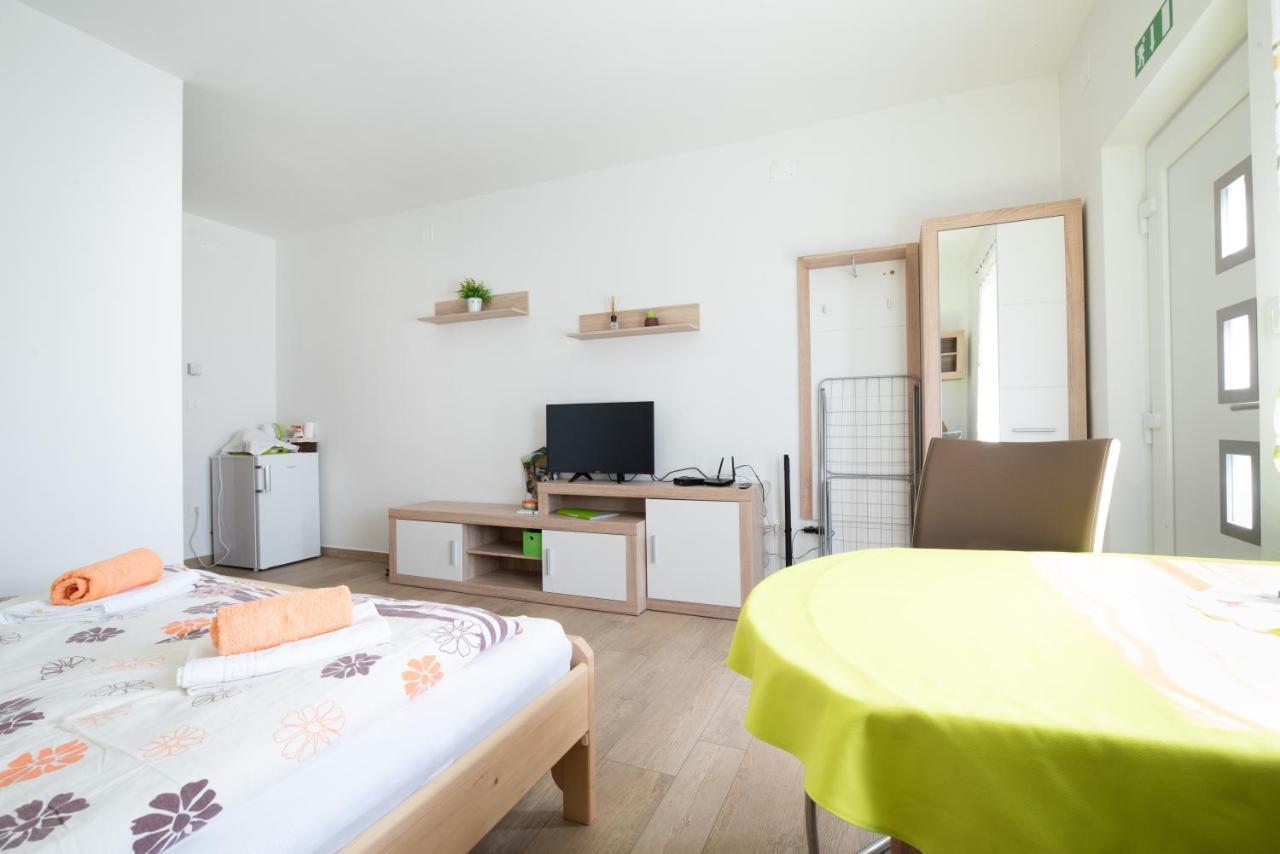House Dormica Apartment เทรนตา ภายนอก รูปภาพ
