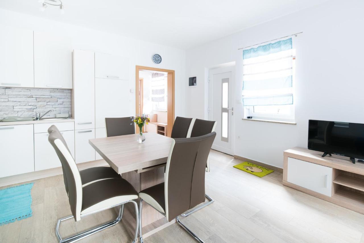 House Dormica Apartment เทรนตา ภายนอก รูปภาพ